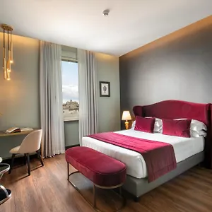 The Guardian Otel